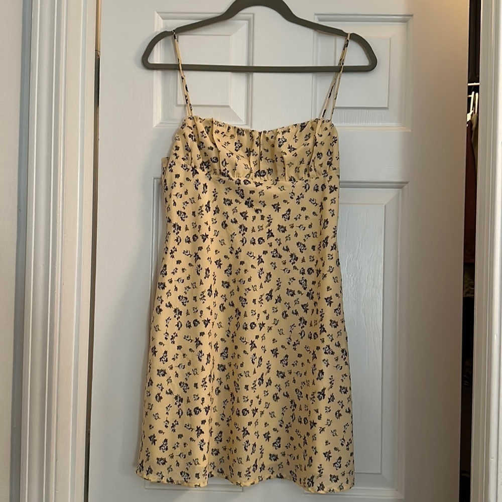 Et Clet yellow and blue floral mini dress fully lined medium spaghetti strap
